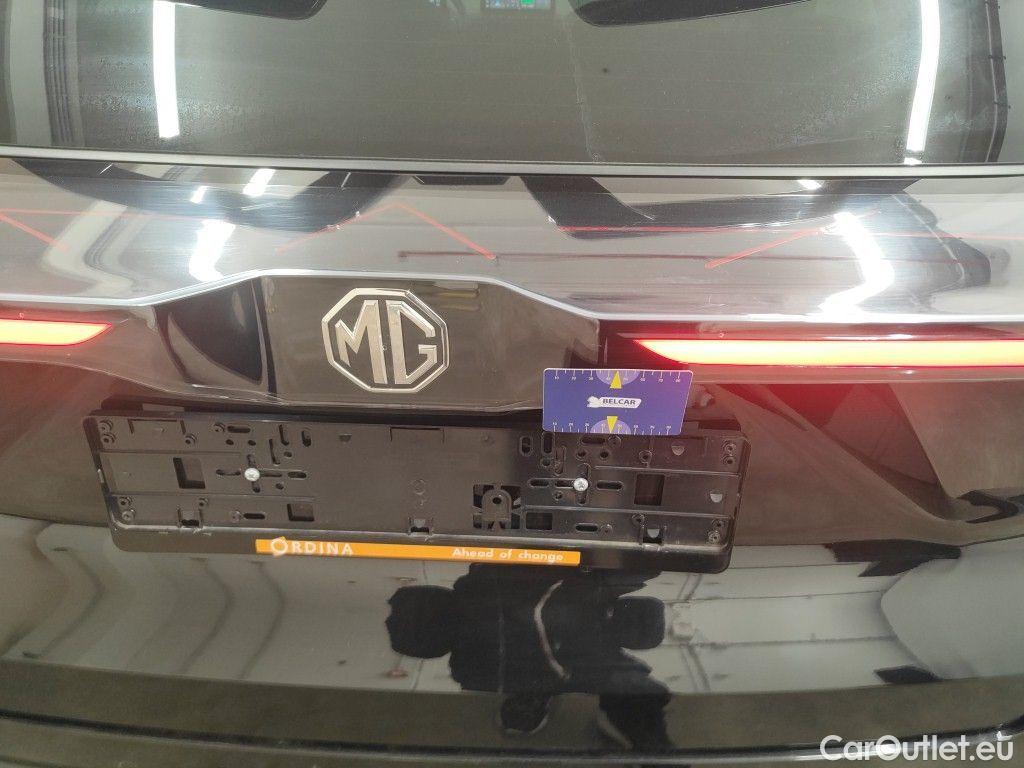 MG  4 MG  6 kWh Luxury 5d #60