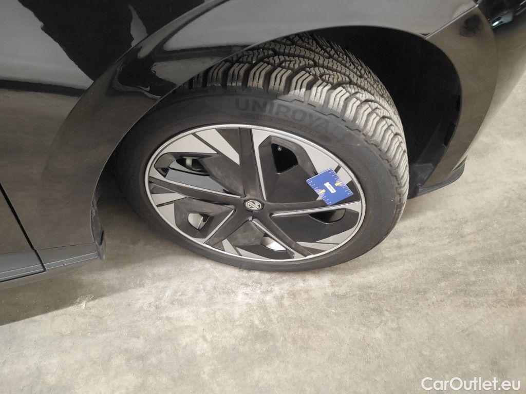 MG  4 MG  6 kWh Luxury 5d #79