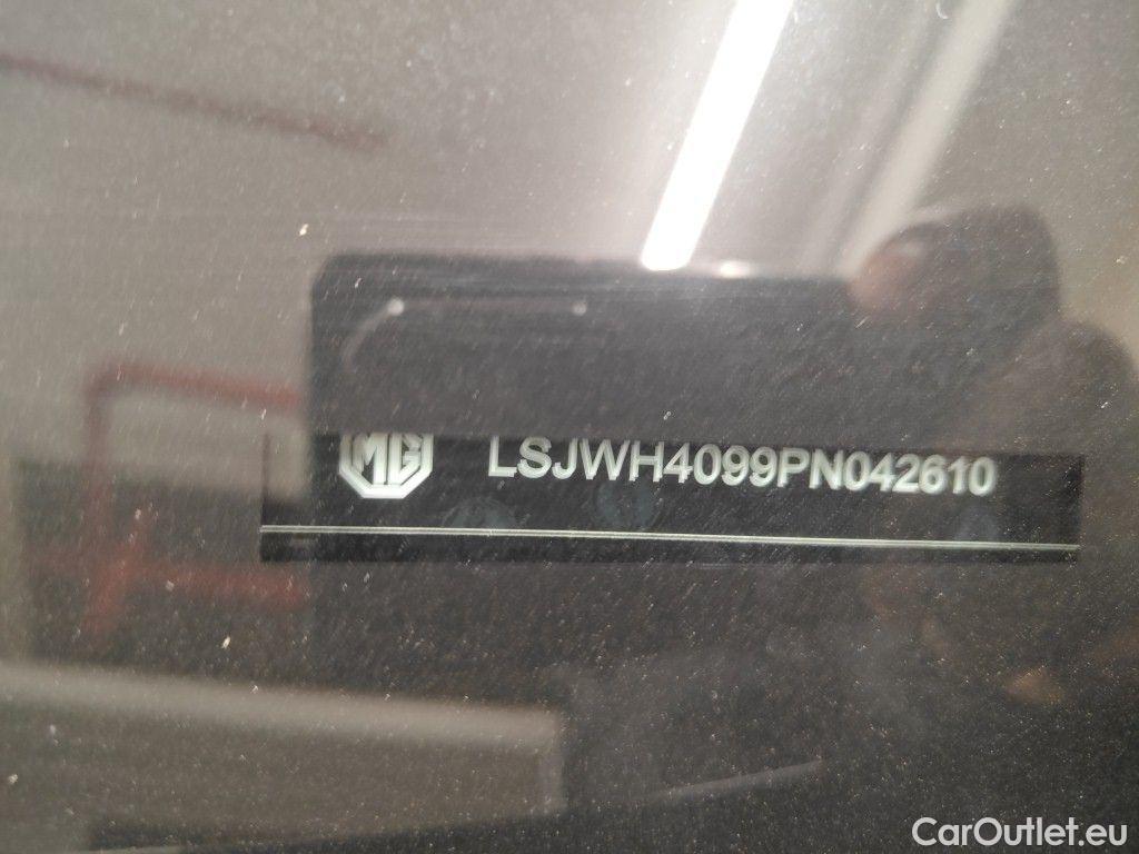 MG  4 MG  6 kWh Luxury 5d #18