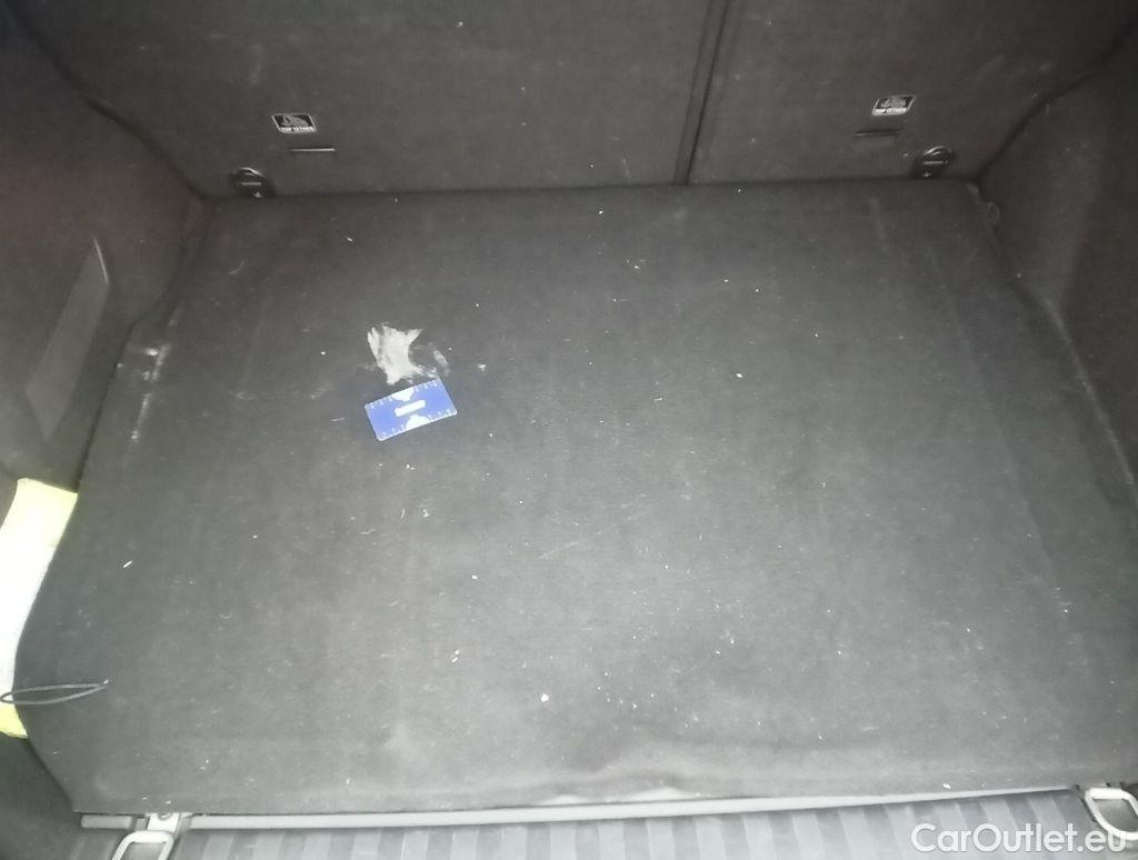 Peugeot  2008 Peugeot  1.2 Puretech 61kW S&S Active 5d #65