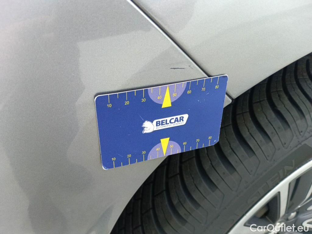 Peugeot  2008 Peugeot  1.2 Puretech 61kW S&S Active 5d #24