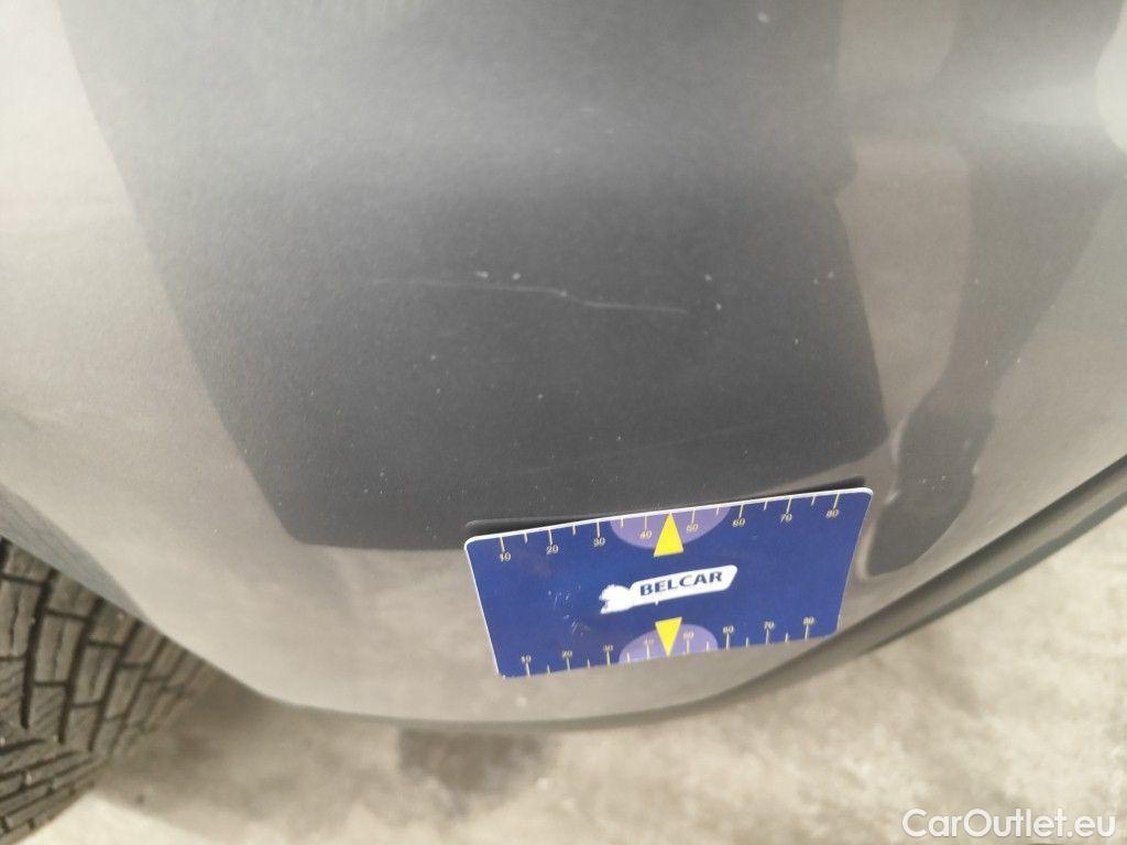 Peugeot  2008 Peugeot  1.2 Puretech 61kW S&S Active 5d #35