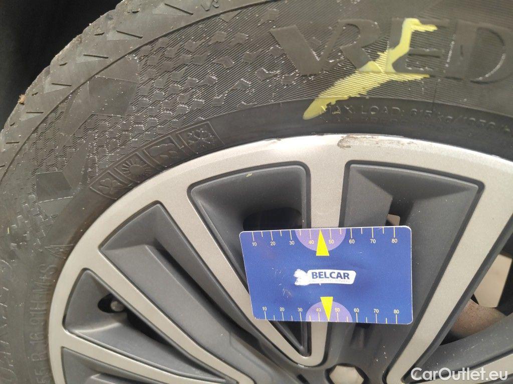 Peugeot  2008 Peugeot  1.2 Puretech 61kW S&S Active 5d #58