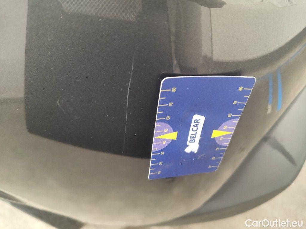 Peugeot  2008 Peugeot  1.2 Puretech 61kW S&S Active 5d #51