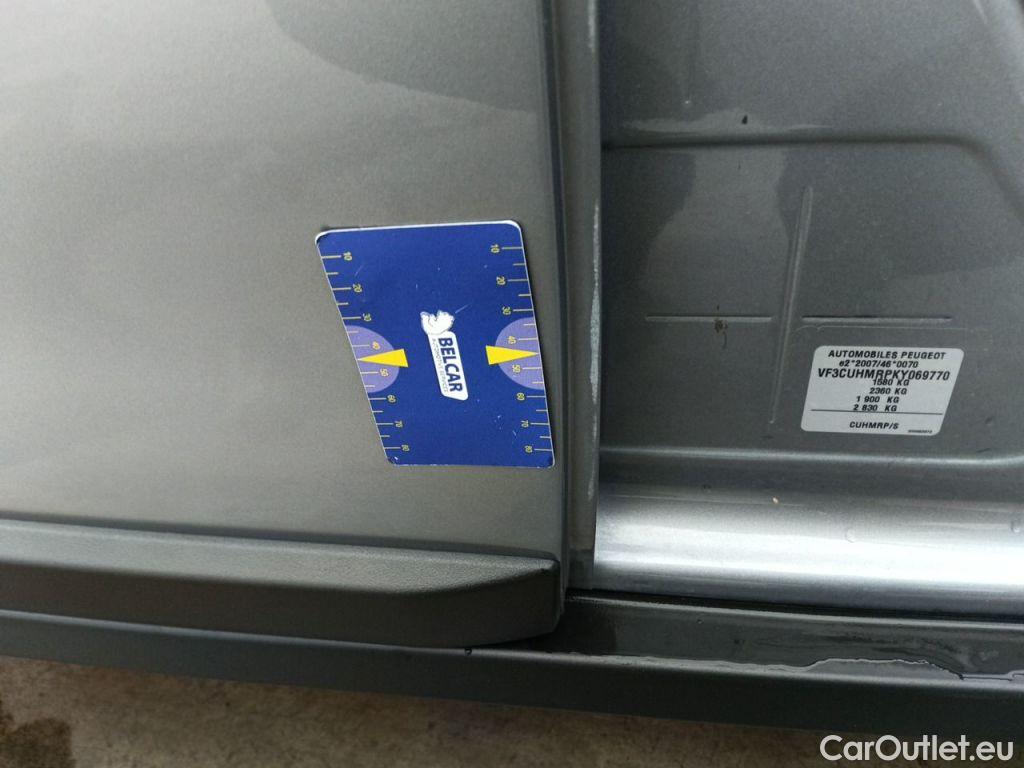 Peugeot  2008 Peugeot  1.2 Puretech 61kW S&S Active 5d #34