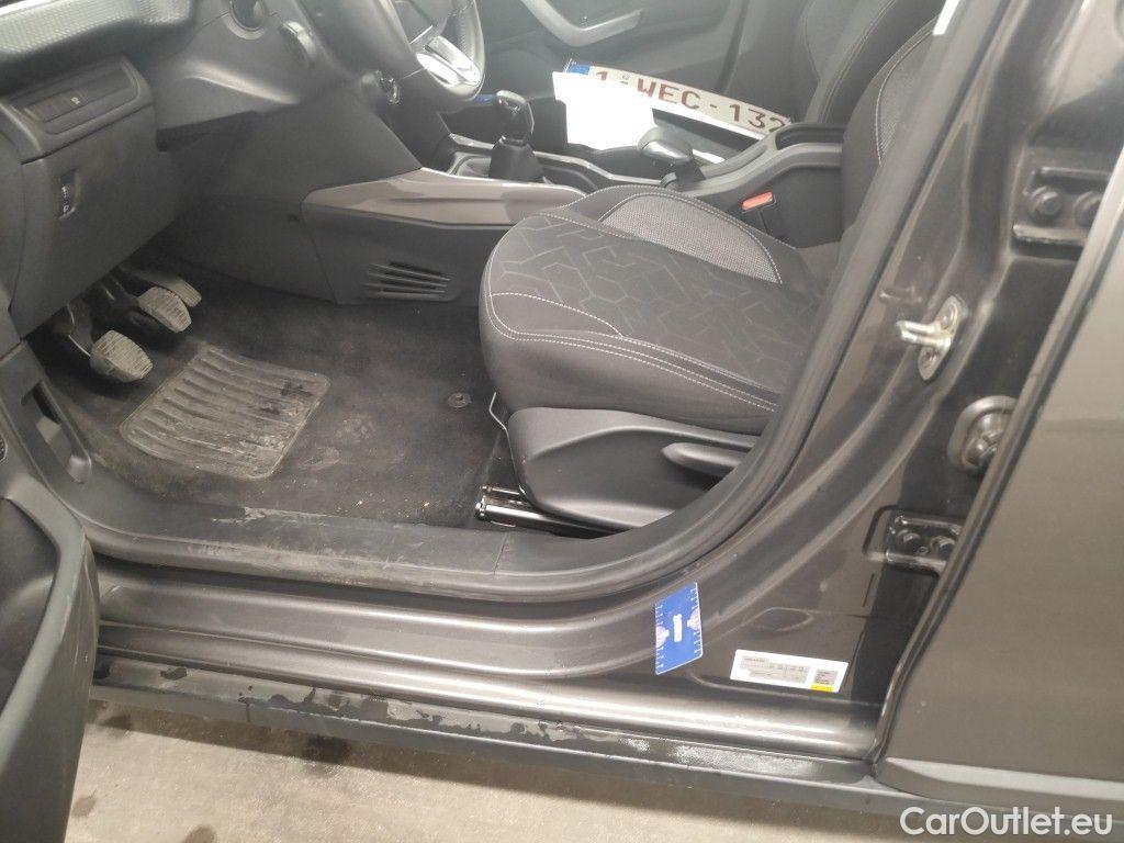 Peugeot  2008 Peugeot  1.2 Puretech 61kW S&S Active 5d #45