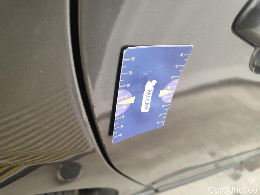 Peugeot  2008 Peugeot  1.2 Puretech 61kW S&S Active 5d #53