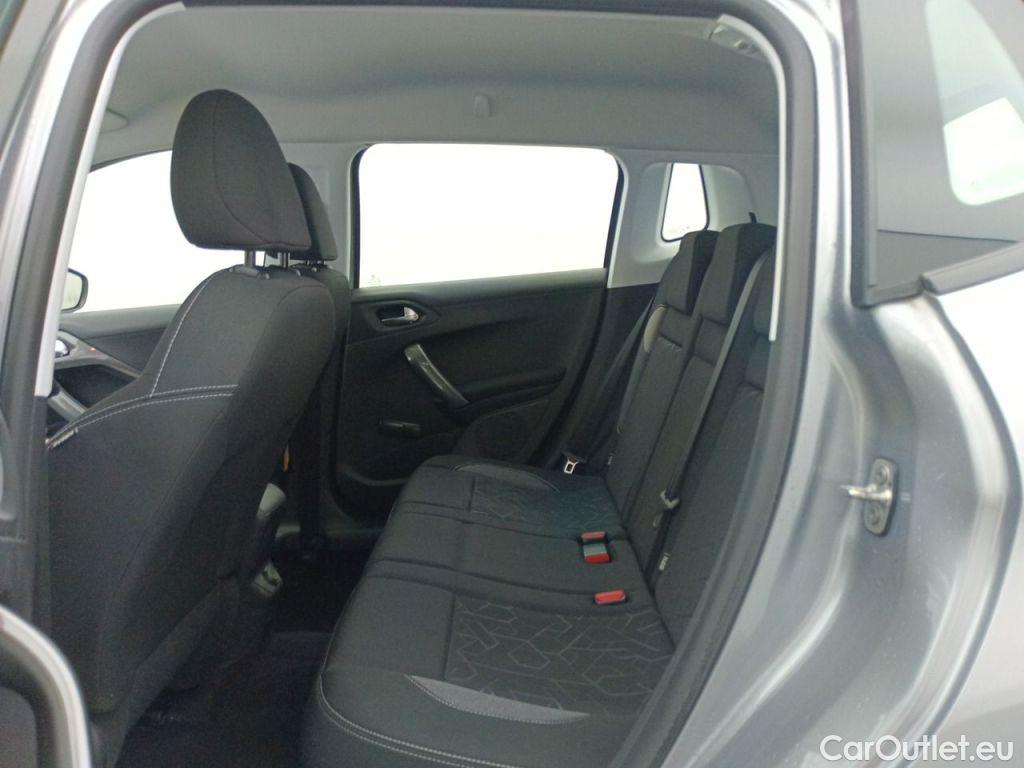 Peugeot  2008 Peugeot  1.2 Puretech 61kW S&S Active 5d #10