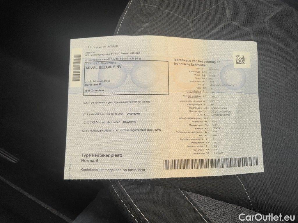 Peugeot  2008 Peugeot  1.2 Puretech 61kW S&S Active 5d #11