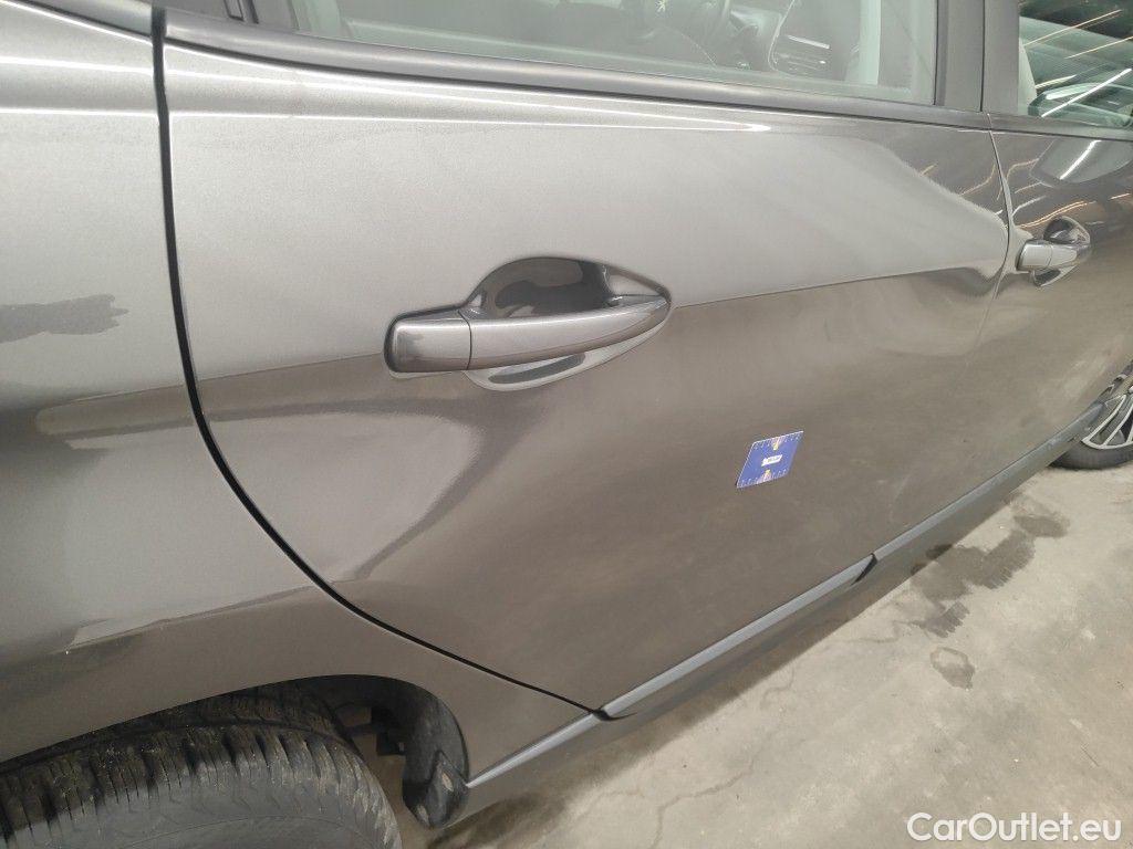 Peugeot  2008 Peugeot  1.2 Puretech 61kW S&S Active 5d #49