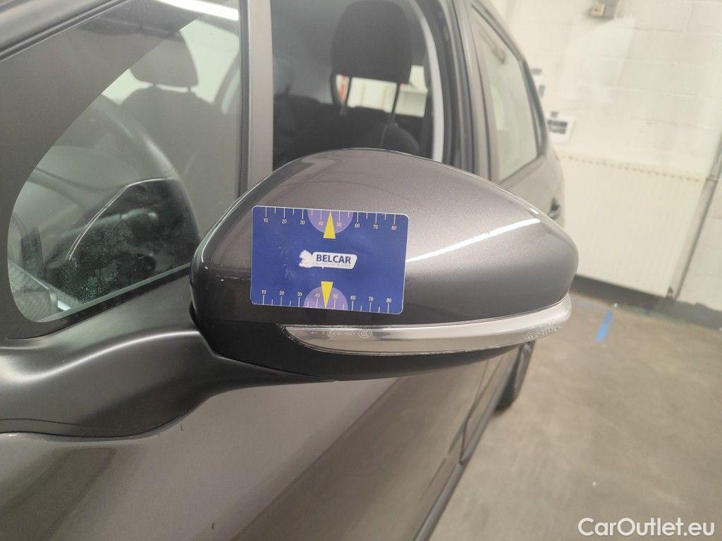 Peugeot  2008 Peugeot  1.2 Puretech 61kW S&S Active 5d #38