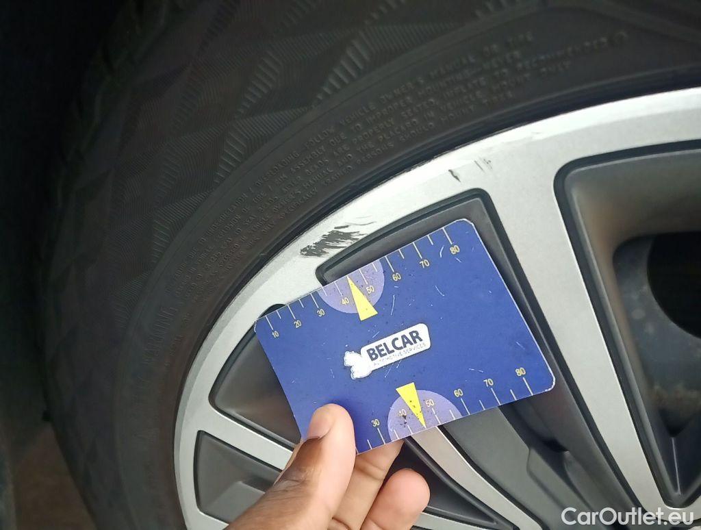 Peugeot  2008 Peugeot  1.2 Puretech 61kW S&S Active 5d #50