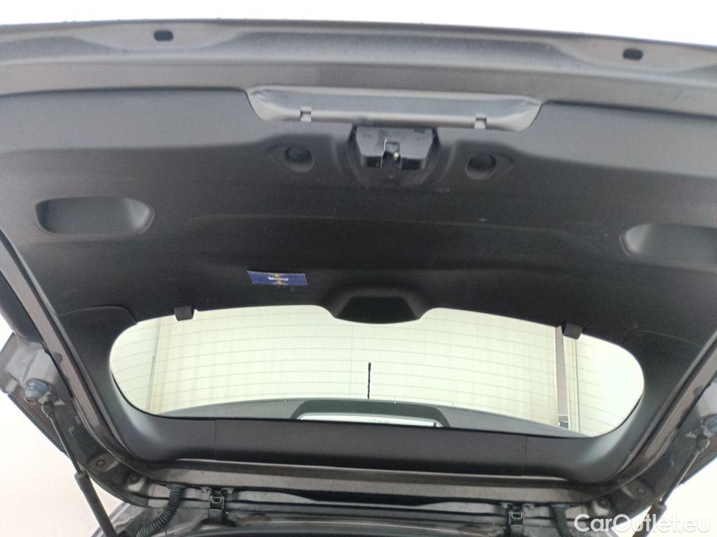 Peugeot  2008 Peugeot  1.2 Puretech 61kW S&S Active 5d #19