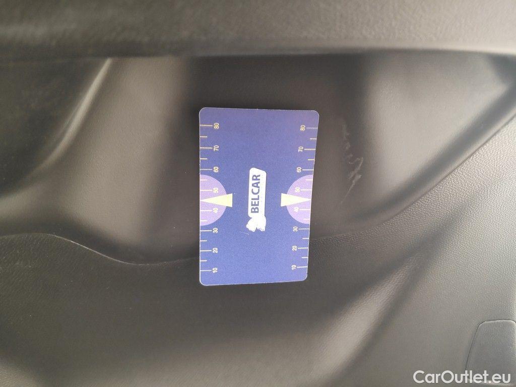 Peugeot  208 Peugeot  1.5 BlueHDi 100 MAN6 S&S Allure pack 5d #43