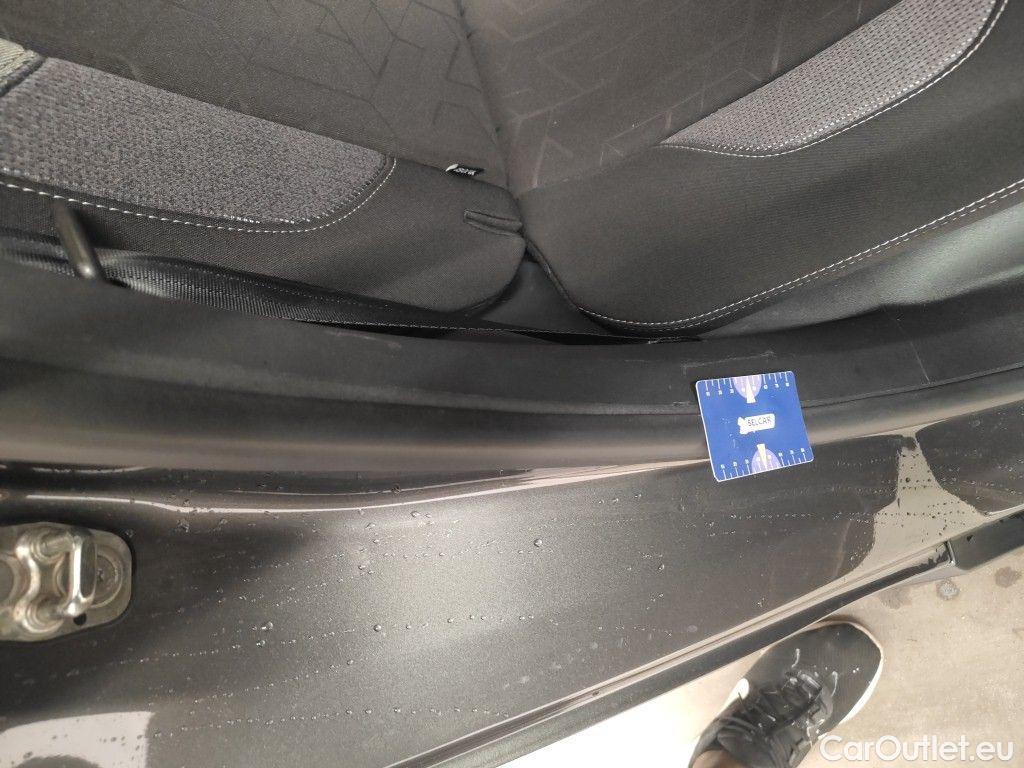 Peugeot  2008 Peugeot  1.2 Puretech 61kW S&S Active 5d #62