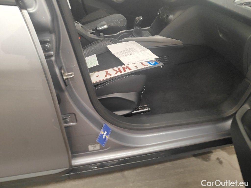 Peugeot  2008 Peugeot  1.2 Puretech 61kW S&S Active 5d #52