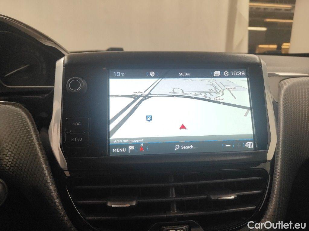 Peugeot  2008 Peugeot  1.2 Puretech 61kW S&S Active 5d #13