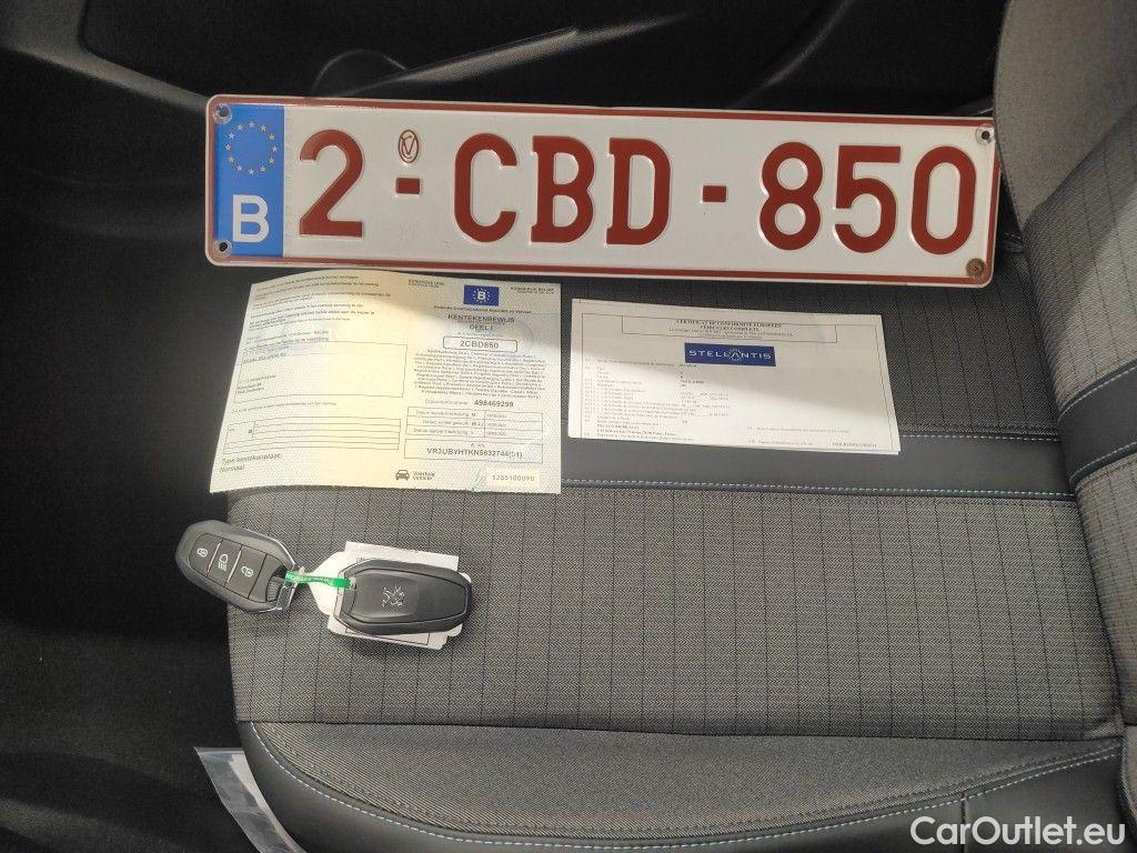 Peugeot  208 Peugeot  1.5 BlueHDi 100 MAN6 S&S Allure pack 5d #4