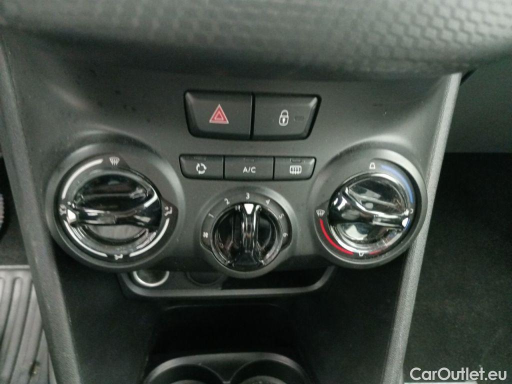 Peugeot  2008 Peugeot  1.2 Puretech 61kW S&S Active 5d #33