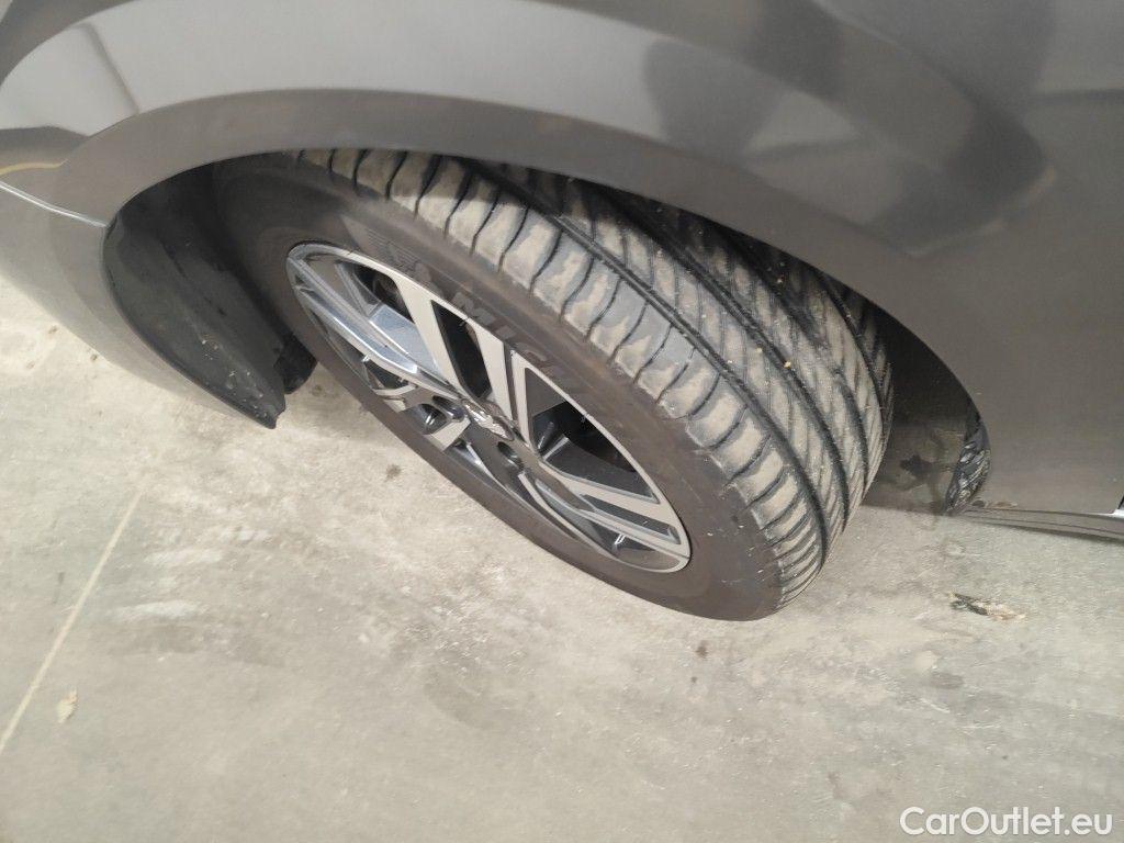 Peugeot  208 Peugeot  1.5 BlueHDi 100 MAN6 S&S Allure pack 5d #16