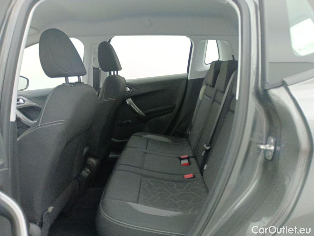 Peugeot  2008 Peugeot  1.2 Puretech 61kW S&S Active 5d #10