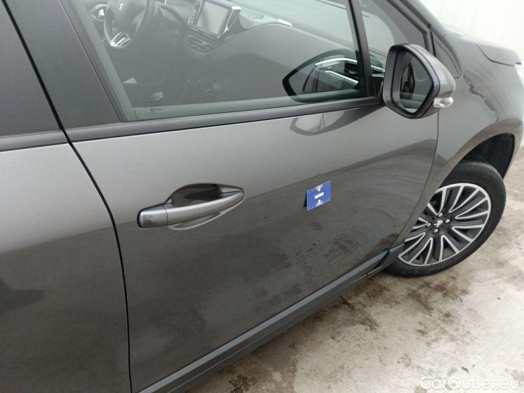 Peugeot  2008 Peugeot  1.2 Puretech 61kW S&S Active 5d #44