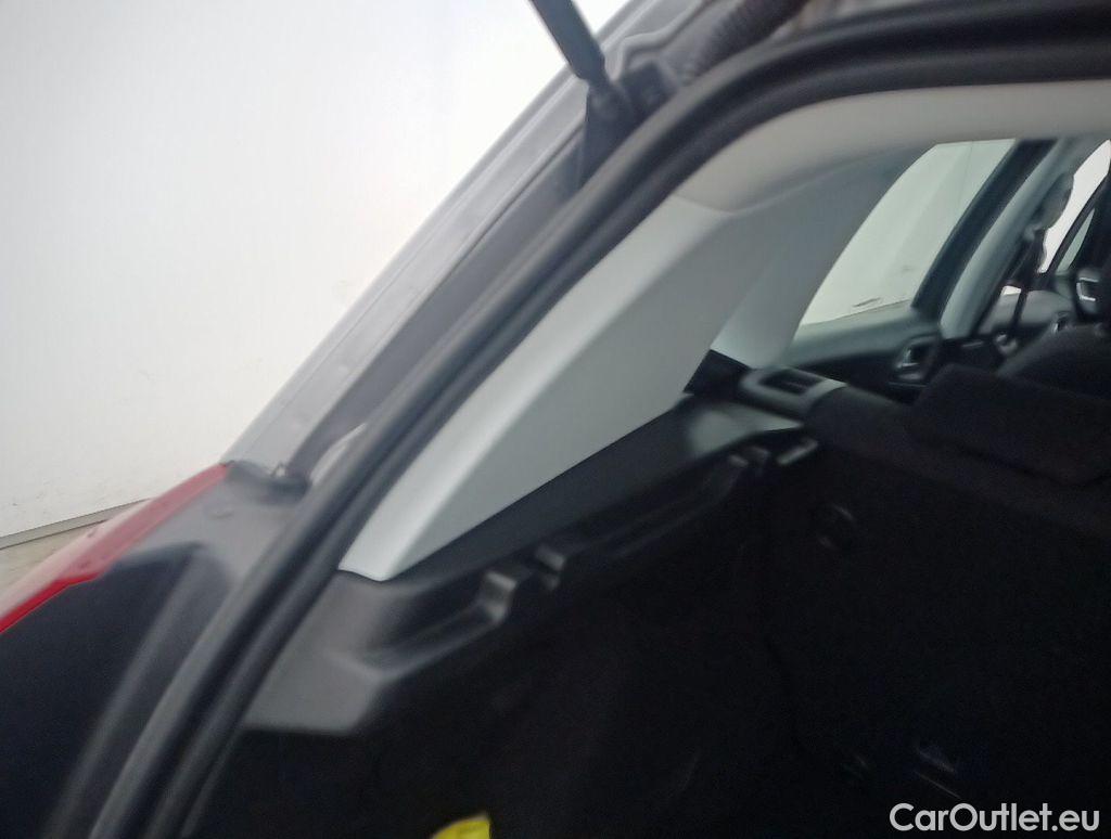 Peugeot  2008 Peugeot  1.2 Puretech 61kW S&S Active 5d #51