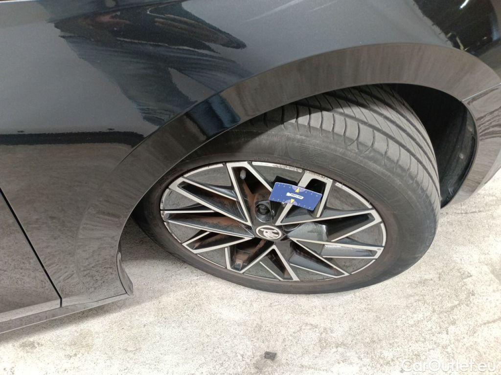 Skoda  Octavia Skoda  Combi 2.0 CRTDI 85kW Ambition 5d #90