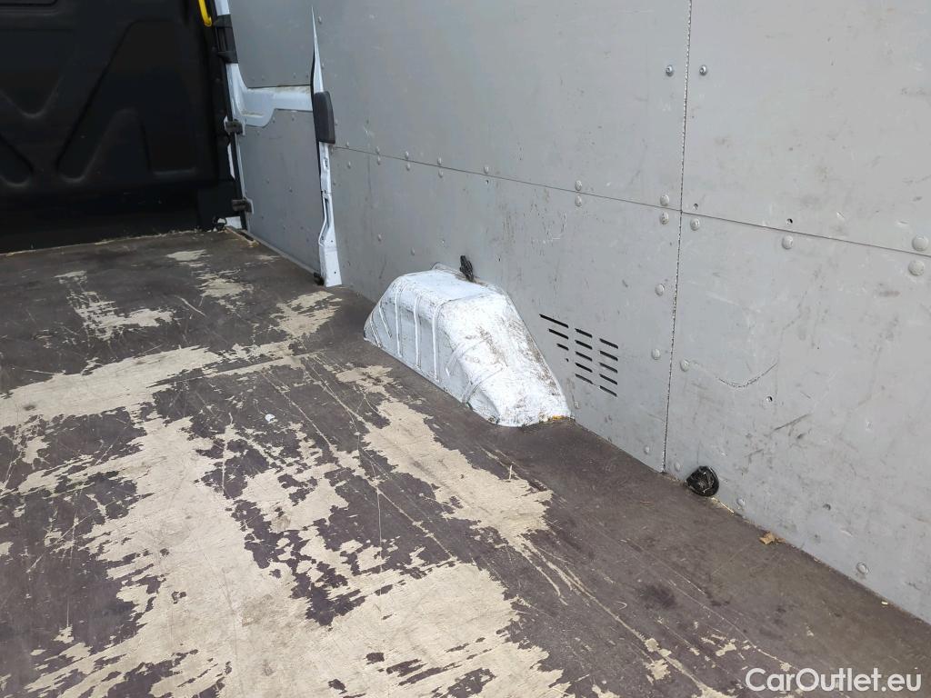 Ford  Transit Ford  350 170pk L4H3 Trend RWD 4d #53