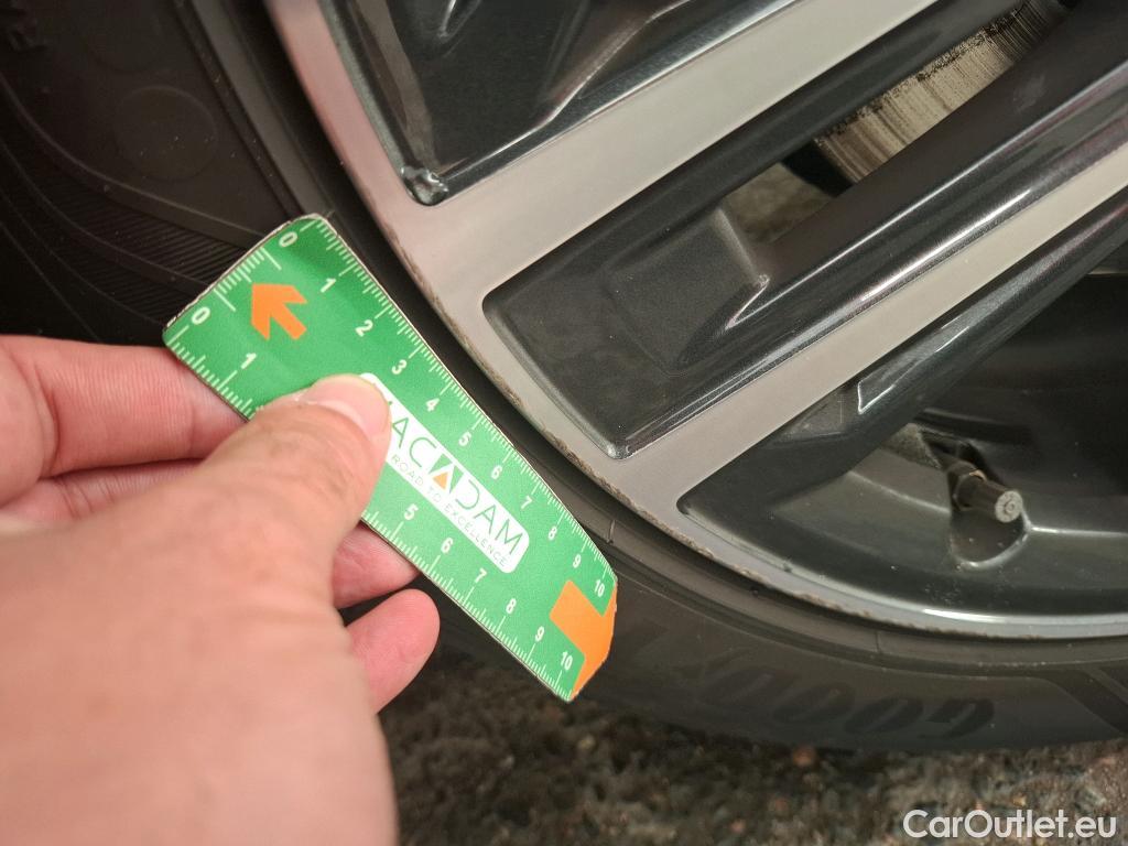 Bmw  Serie 1 BMW Série 1 / 2019 / 5P / Berline 116i DKG7 Business Design #3