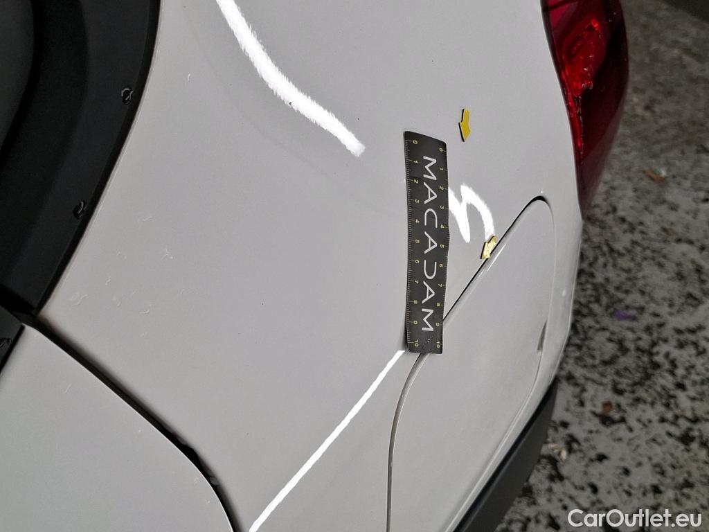 Citroen  C3 CITROEN  / 2016 / 5P / Berline PureTech 110 S&S BVM Feel #4