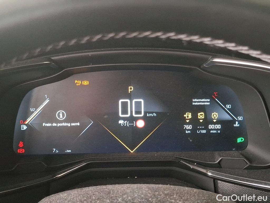 DS  DS7 7 Crossback Grand Chic 1.6 PureTech 225CV BVA8 E6dT #140