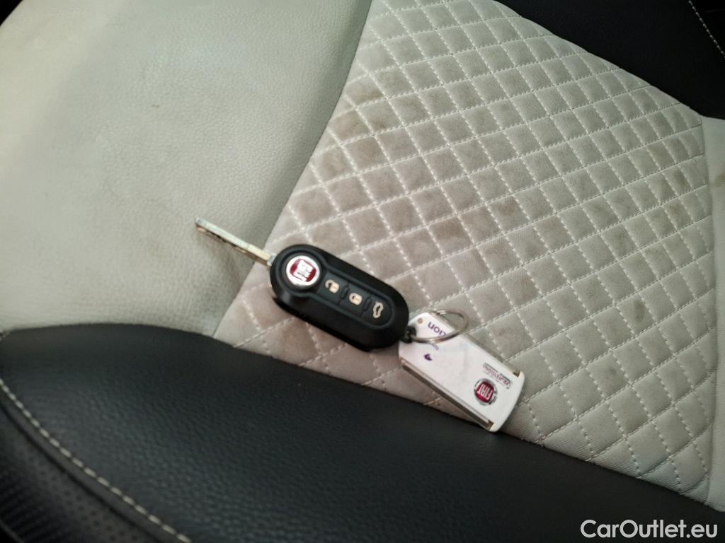 Fiat  500 FIAT  2015 3P Berline Hybrid 10 BSG 70 ch Dolcevita #12