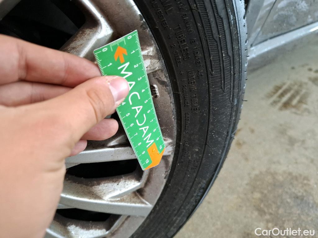 Fiat  500 FIAT  2015 3P Berline Hybrid 10 BSG 70 ch Dolcevita #10