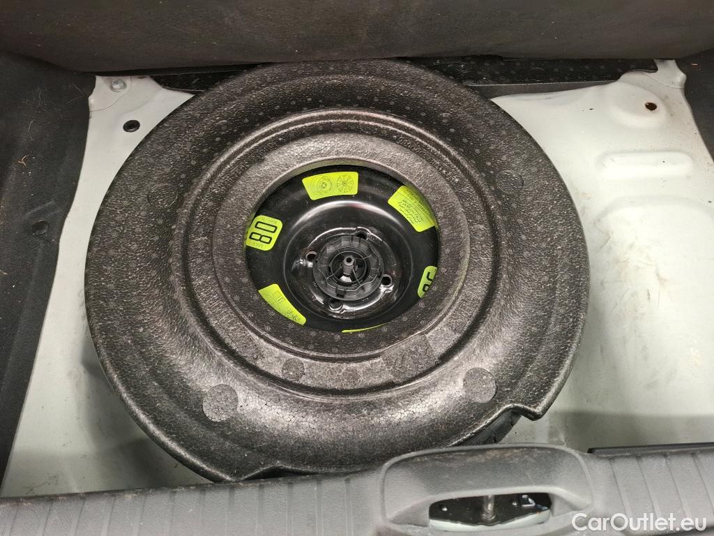 Peugeot  208  Active 1.6 HDi 75CV BVM5 E6 #11