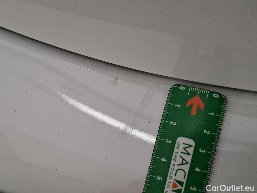 Peugeot  208  Active 1.6 HDi 75CV BVM5 E6 #8