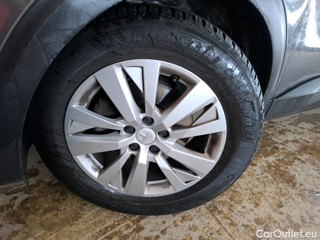 Peugeot  3008  II Active Pack 1.5 HDi 130CV BVA8 E6d #13