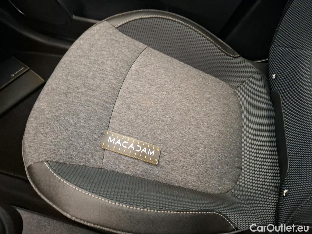 Renault  Captur  Intens 1.3 TCe 150CV BVA6 E6dT #8