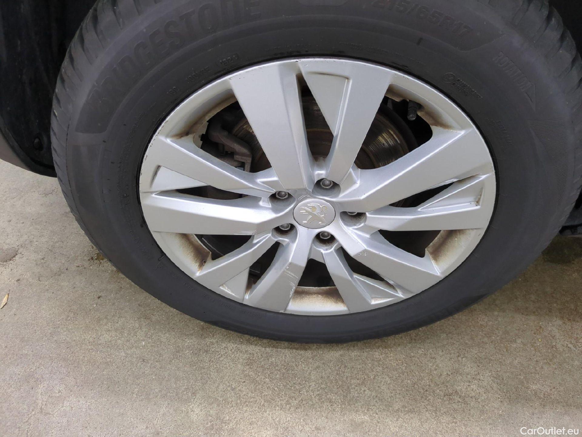 Peugeot  3008  Active Business 1.5 HDi 130CV BVA8 E6d #8