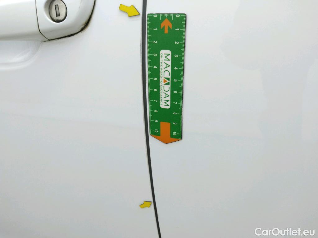 Opel  Corsa  F e Edition Business 50kWh BVA #10