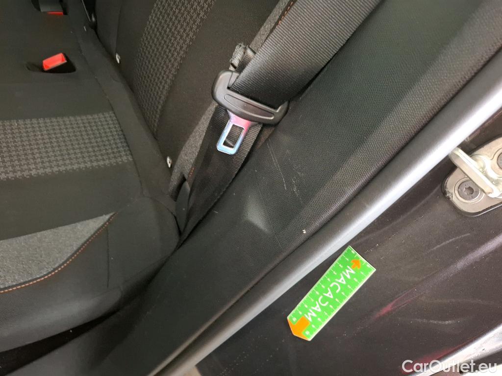 Peugeot  3008  II Active Pack 1.5 HDi 130CV BVA8 E6d #1