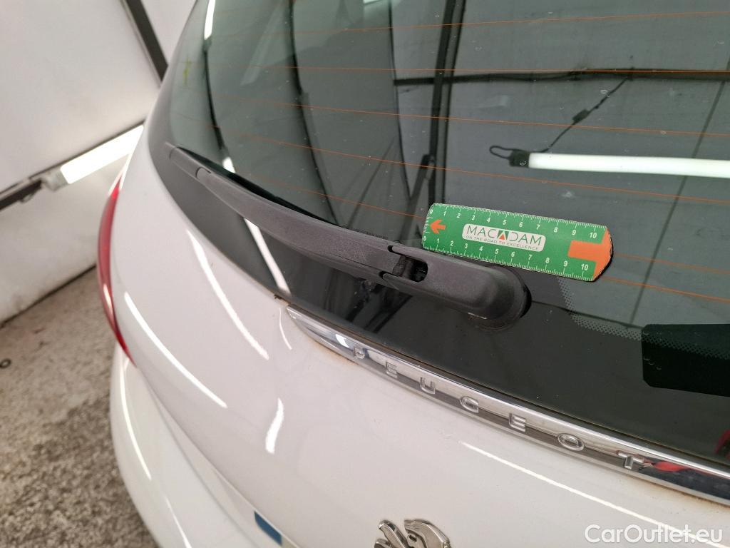 Peugeot  208  Active 1.6 HDi 75CV BVM5 E6 #28