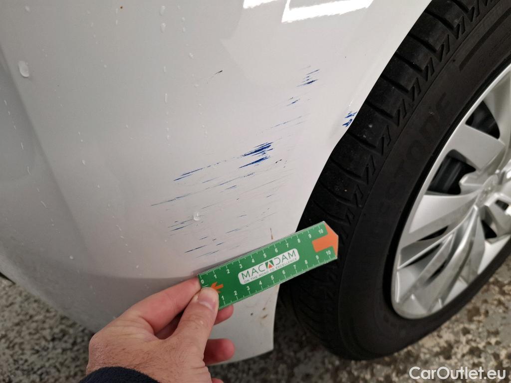  Peugeot  208  Premium 1.5 HDi 100CV BVM6 E6d #49