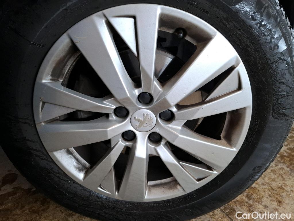 Peugeot  3008  II Active Pack 1.5 HDi 130CV BVA8 E6d #14