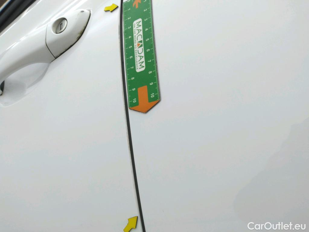 Opel  Corsa  F e Edition Business 50kWh BVA #12