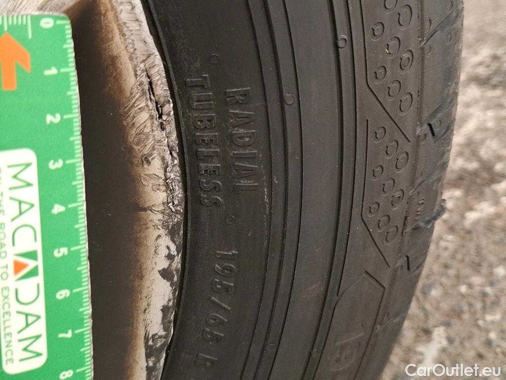 Renault  Kangoo  Express Extra (Série Spéciale) 1.5 dCi 90CV BVM5 E6 #50