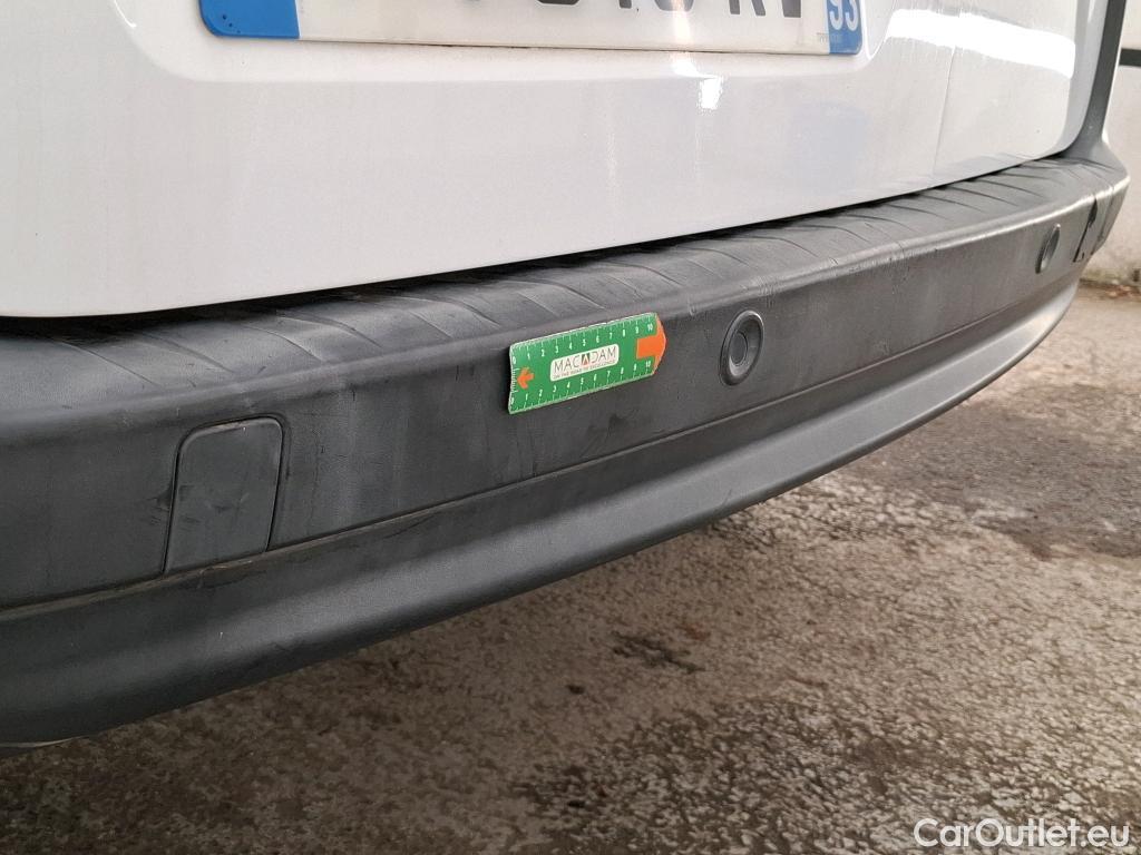 Renault  Kangoo  Express Extra (Série Spéciale) 1.5 dCi 90CV BVM5 E6 #15