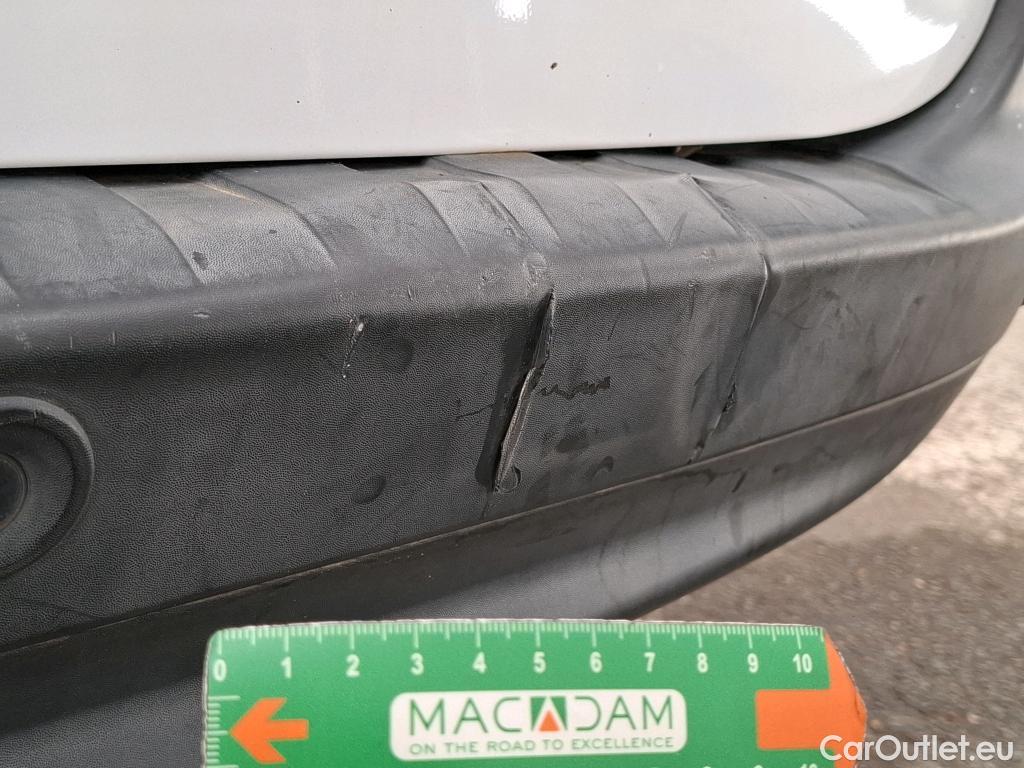 Renault  Kangoo  Express Extra (Série Spéciale) 1.5 dCi 90CV BVM5 E6 #16