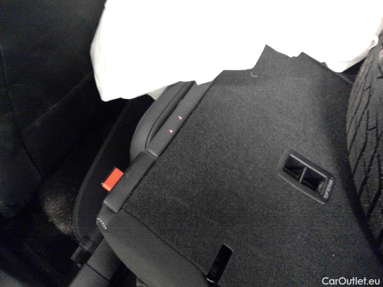  Volkswagen  Passat Pass.SC TDI 200 GT Exec.Ed.Aut #33