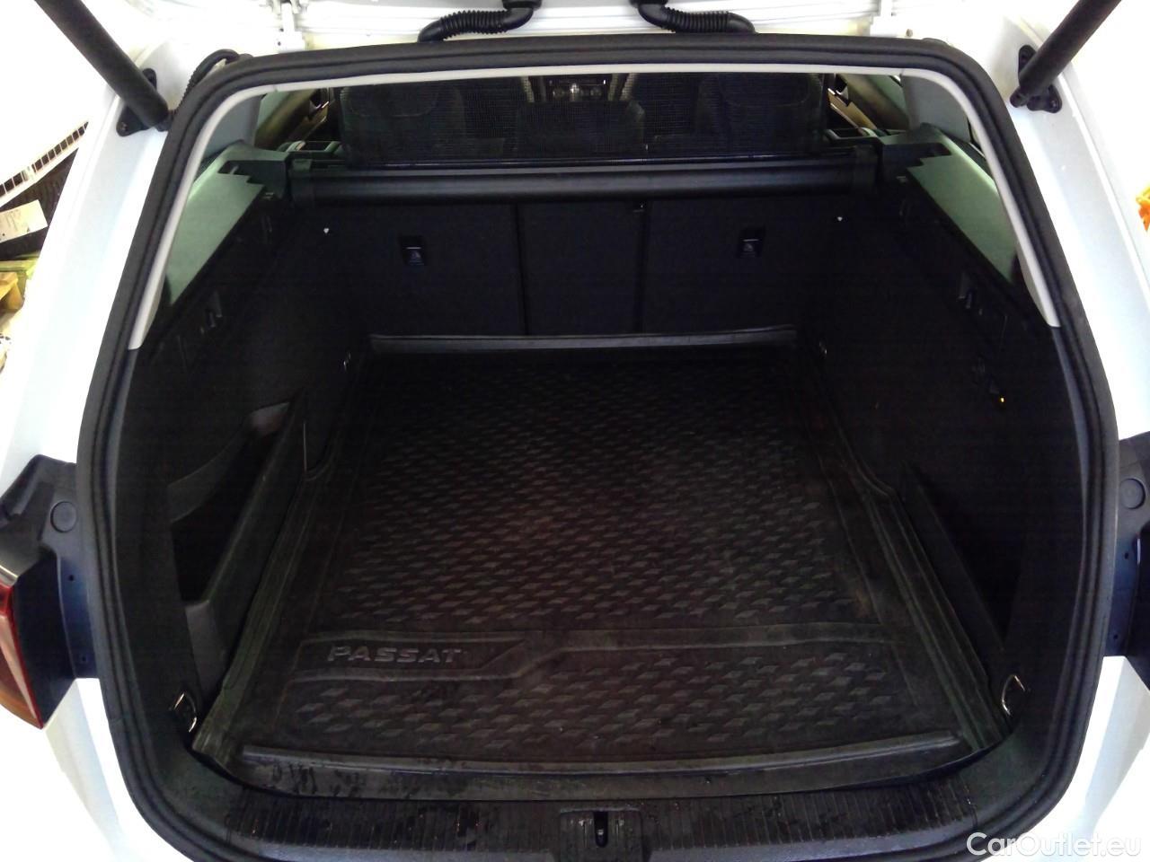 Volkswagen  Passat Pass.All.TDI 190 4M Ex.B.E.Aut #13